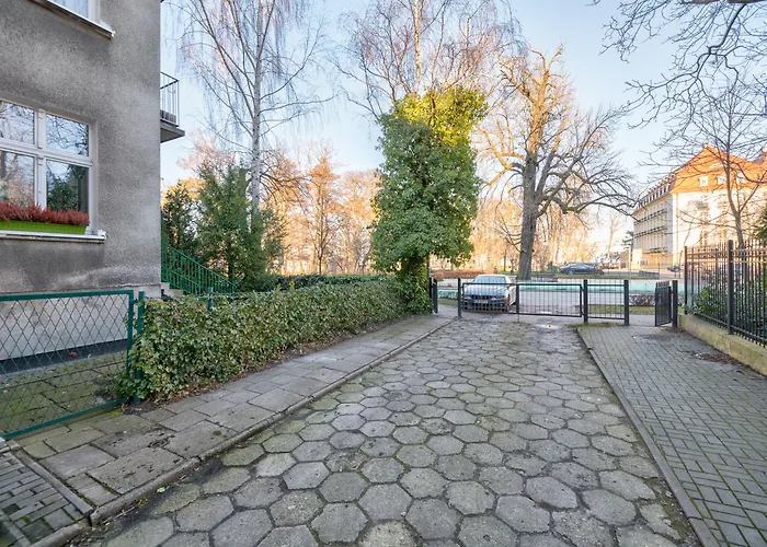 Apartamento Kamienica Sopocka 150 Metrow Od Plazy & By Renters