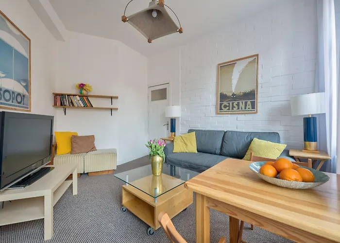 Kamienica Sopocka 150 Metrow Od Plazy & By Renters Apartamento