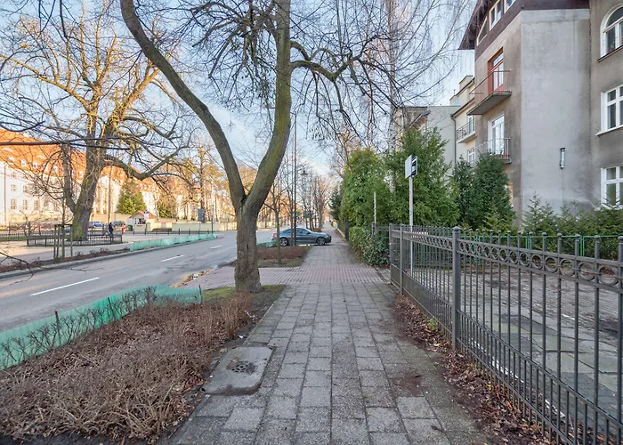 Kamienica Sopocka 150 Metrow Od Plazy & By Renters